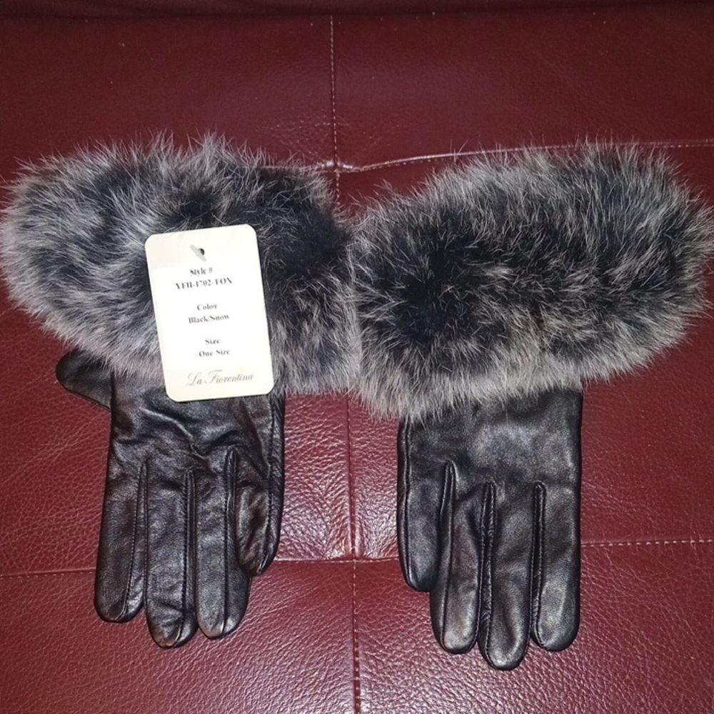 La Fiorentina Dark Leather Gloves with Plush Fur